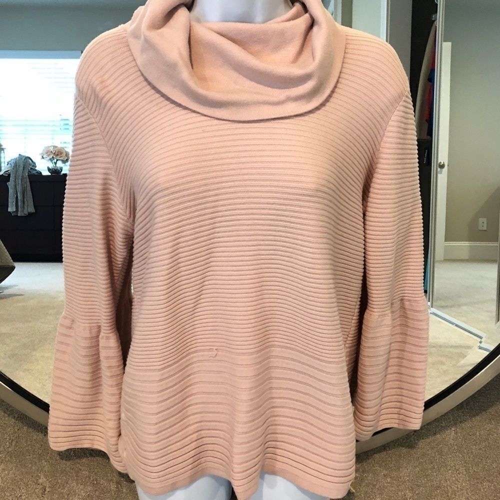 𝅺CALVIN Klein bell sleeved top